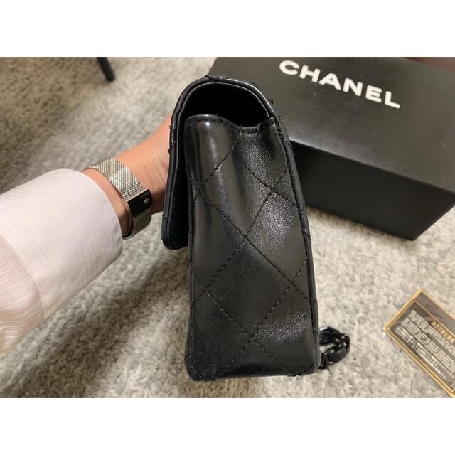 CHANEL(シャネル)のCHANEL ラムスキン　ショルダーバック　ミニマトラッセ　ブラック レディースのバッグ(ショルダーバッグ)の商品写真