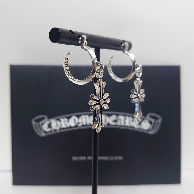 Chrome Hearts(クロムハーツ)の【新品】タイニークロス フープピアス 2点セット メンズのアクセサリー(ピアス(両耳用))の商品写真