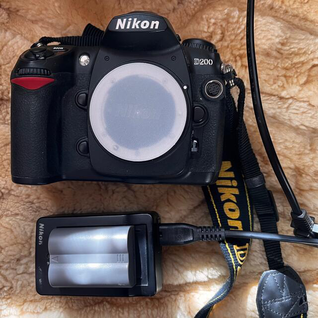 4142枚　動作確認済　Nikon ニコン　D200 ボディ CCDセンサーデジタル一眼