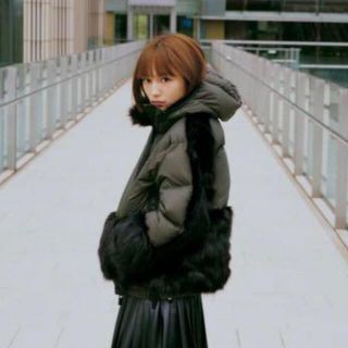 【新品タグ付】sacai × NIKE ◎ダウンジャケット 川口春奈 私服