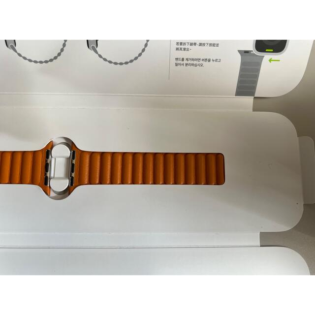 Apple Watch(アップルウォッチ)のAppleWatch41mm用バンド　ゴールデンブラウンレザーリンクーS/M スマホ/家電/カメラのスマホ/家電/カメラ その他(その他)の商品写真