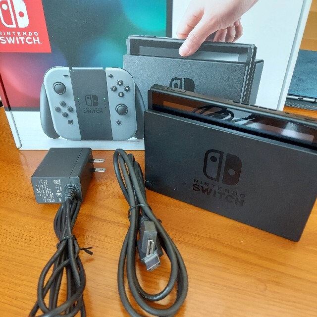 Nintendo Switch(ニンテンドースイッチ)の任天堂 Nintendo Switch ニンテンドー スイッチ 本体のみ 中古 エンタメ/ホビーのゲームソフト/ゲーム機本体(家庭用ゲーム機本体)の商品写真