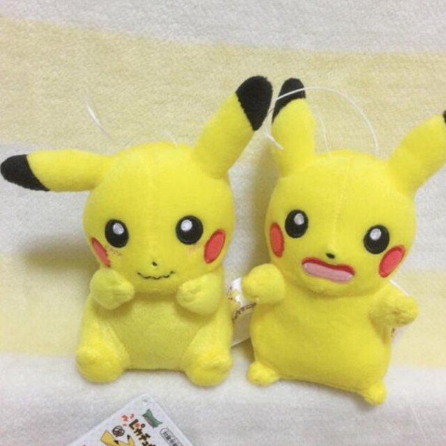 ポケモン(ポケモン)のポケモン ピカチュウ ぬいぐるみ マスコット 2種セット エンタメ/ホビーのおもちゃ/ぬいぐるみ(キャラクターグッズ)の商品写真