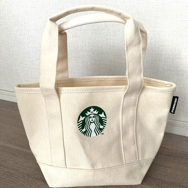 Starbucks Coffee(スターバックスコーヒー)の【新品】スターバックス 福袋　トートバッグ マグカップ　フォーク&ちりめん エンタメ/ホビーのコレクション(ノベルティグッズ)の商品写真