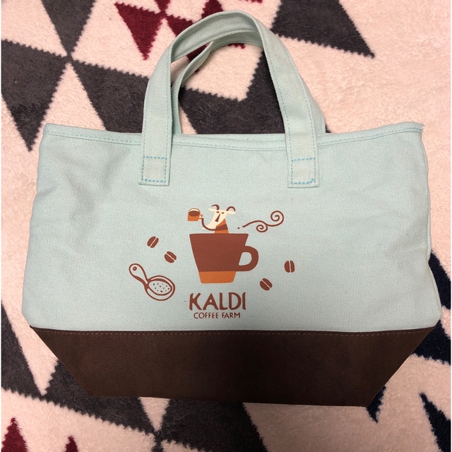 KALDI(カルディ)の【あっかっか様専用】カルディ 福袋 トートバッグ2点 レディースのバッグ(トートバッグ)の商品写真