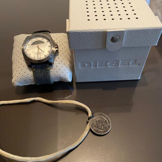 DIESEL - ディーゼル 腕時計の箱の通販 by てんちゃむ's shop ...