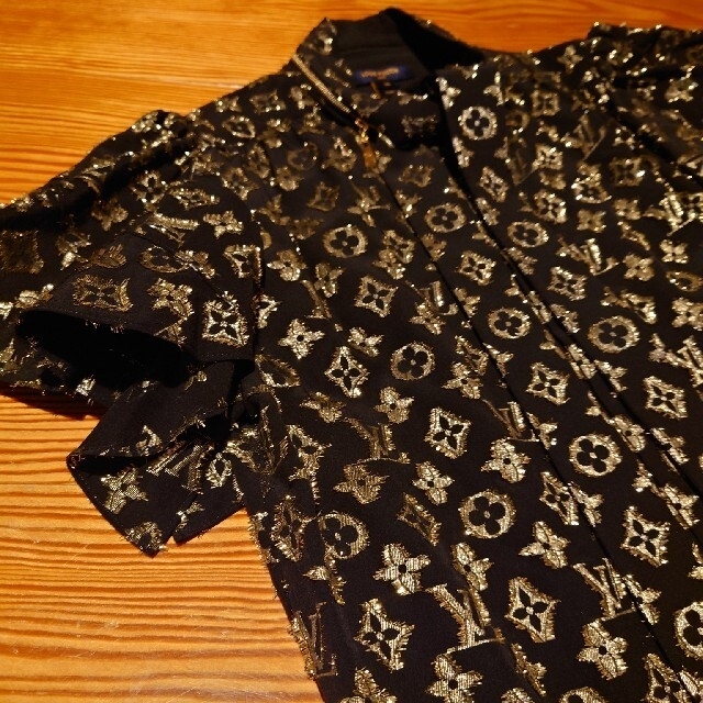 LOUIS VUITTON - ルイヴィトンブラウスの通販 by 93367872's shop