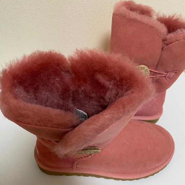 UGG(アグ)の【新品未着用】UGG アグ ムートンブーツ ピンク レディースの靴/シューズ(ブーツ)の商品写真