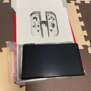 ニンテンドースイッチ(Nintendo Switch)のNintendo switch 有機EL本体 ホワイト　ニンテンドースイッチ　白(家庭用ゲーム機本体)