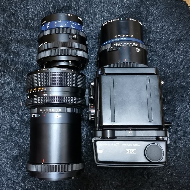 USTMamiya(マミヤ)のMAMIYA RZ67 とレンズ3本 ジャンク品 スマホ/家電/カメラのカメラ(フィルムカメラ)の商品写真