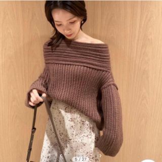 snidel ONLINE限定 アシメケーブルニット×プリントスカートセット