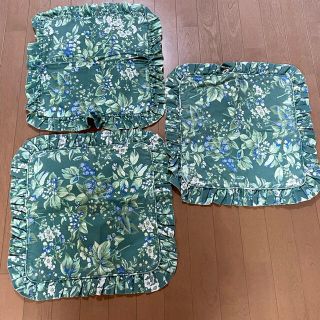 ローラアシュレイ(LAURA ASHLEY)の⭐︎ローラアシュレイ クッションカバー40x40cm 3枚セット⭐︎(クッションカバー)