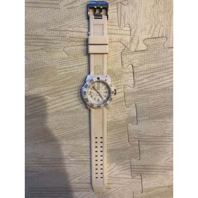 Luminox(ルミノックス)のルミノックス　腕時計　ダイバーズ　白　中古 メンズの時計(腕時計(アナログ))の商品写真