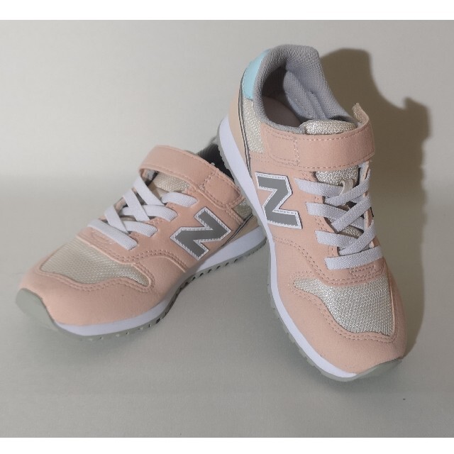 New Balance(ニューバランス)のNew balance キッズ スニーカー 19.0cm ピンク キッズ/ベビー/マタニティのキッズ靴/シューズ(15cm~)(スニーカー)の商品写真