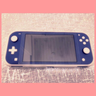 【美品】Nintendo Switch Lite 本体 ブルー +ハードケース(携帯用ゲーム機本体)