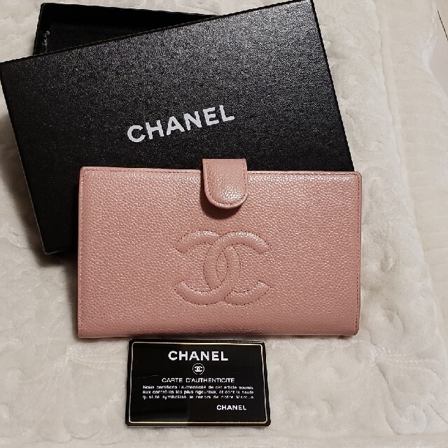 CHANEL(シャネル)のCHANEL⭐レザー折り財布【正規品】 レディースのファッション小物(財布)の商品写真