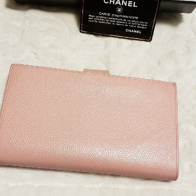 CHANEL(シャネル)のCHANEL⭐レザー折り財布【正規品】 レディースのファッション小物(財布)の商品写真