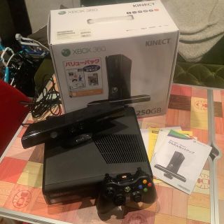 エックスボックス360(Xbox360)のX  BOX360  Kinect  ソフト7本付き(家庭用ゲーム機本体)