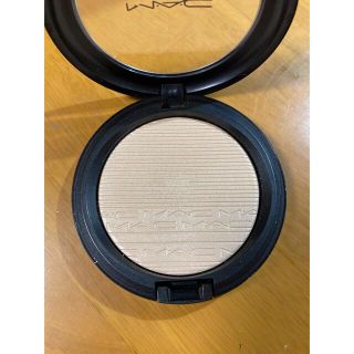 マック(MAC)のMAC エクストラディメンションスキンフィニッシュ　ダブルグリーム　中古品(フェイスカラー)