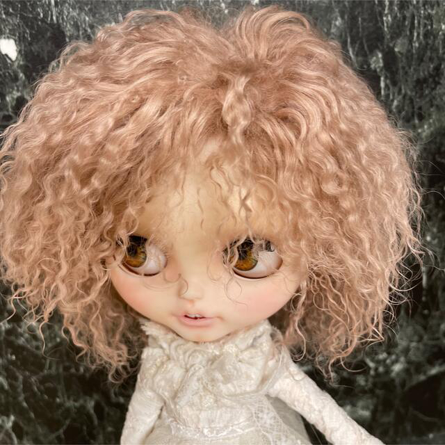 blythe _wm-472サーモンベージュ⭐️チベットラムウィッグ