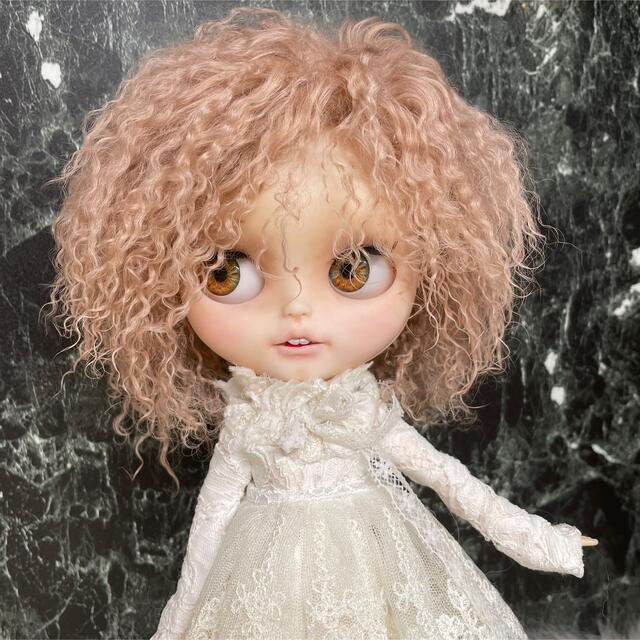 blythe _w-471サーモンベージュ⭐️チベットラムウィッグ