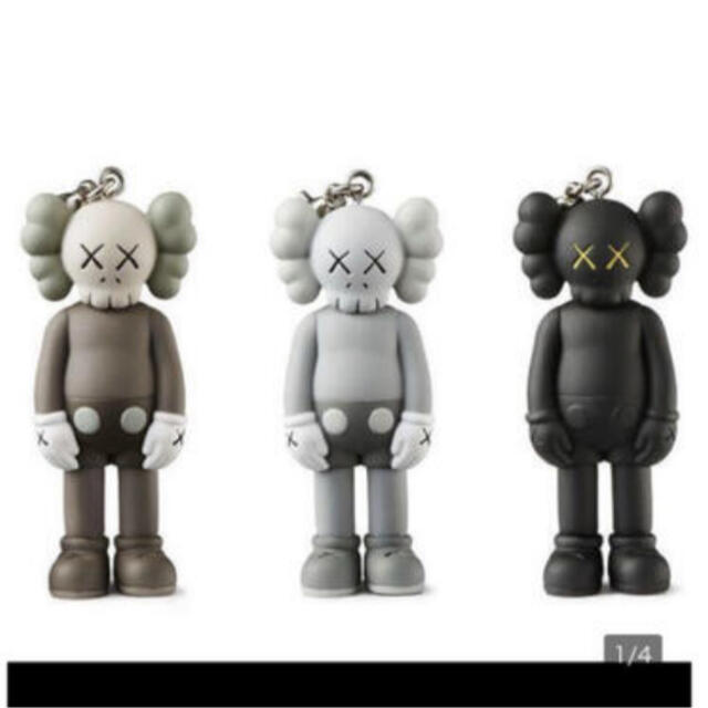 KAWS TOKYO FIRST KEYHOLDER 3点セットキーホルダー