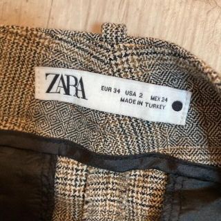 ザラ(ZARA)のZARA パンツ(クロップドパンツ)