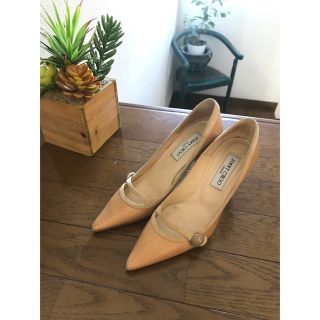 ジミーチュウ(JIMMY CHOO)のジミーチュウ JIMMY CHOO パンプス 23.5cm ベージュ(ハイヒール/パンプス)