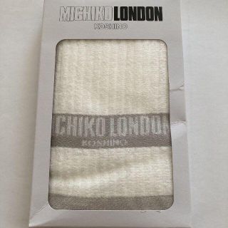 ミチコロンドン(MICHIKO LONDON)のMICHIKO LONDON ハンドタオル（未開封）ミチコロンドン(タオル/バス用品)