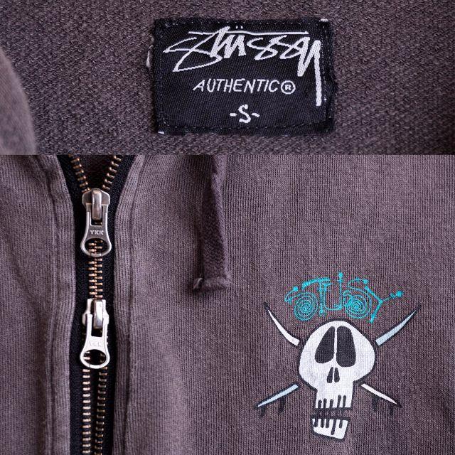 STUSSY(ステューシー)のSTUSSY ドクロ バックプリント パーカー Sサイズ グレー メンズのトップス(パーカー)の商品写真