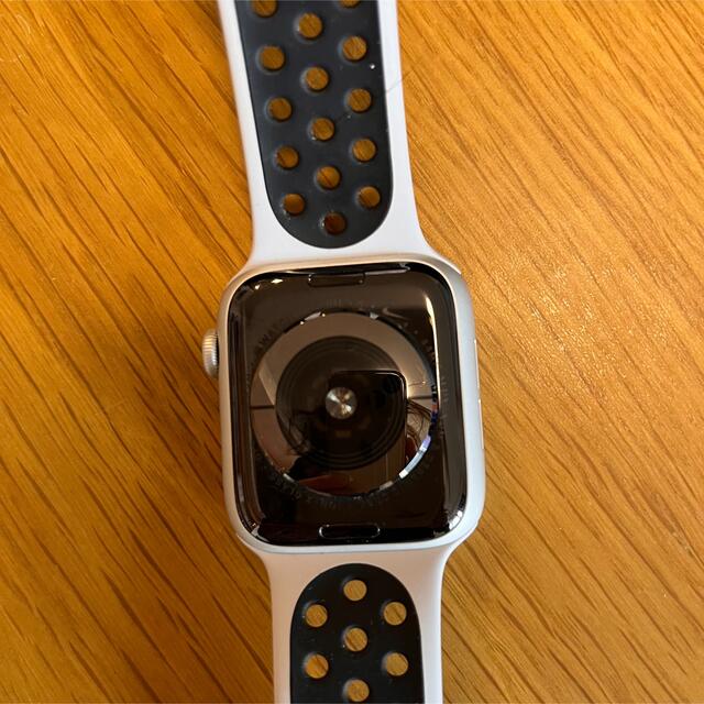 Series 4 Nike Apple Watch シルバーアルミニウム ピュ o Tameshi - スマートフォン/携帯電話 -  wsimarketingedge.com