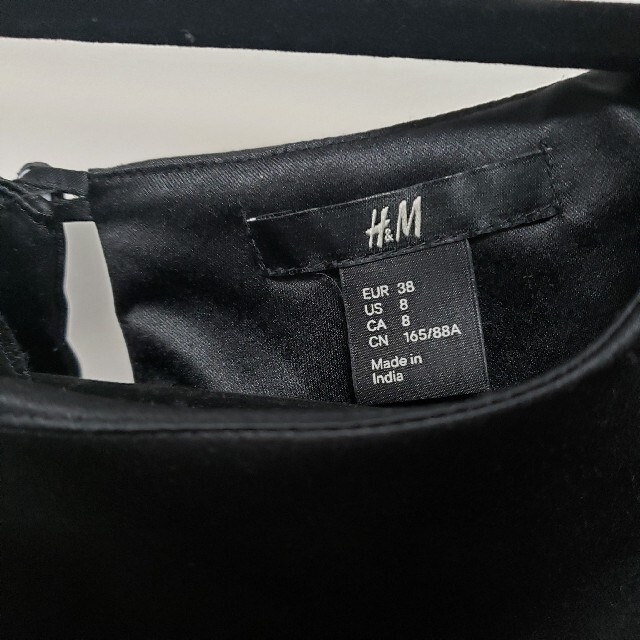 H&M(エイチアンドエム)のH&M サテンワンピース レディースのワンピース(ひざ丈ワンピース)の商品写真