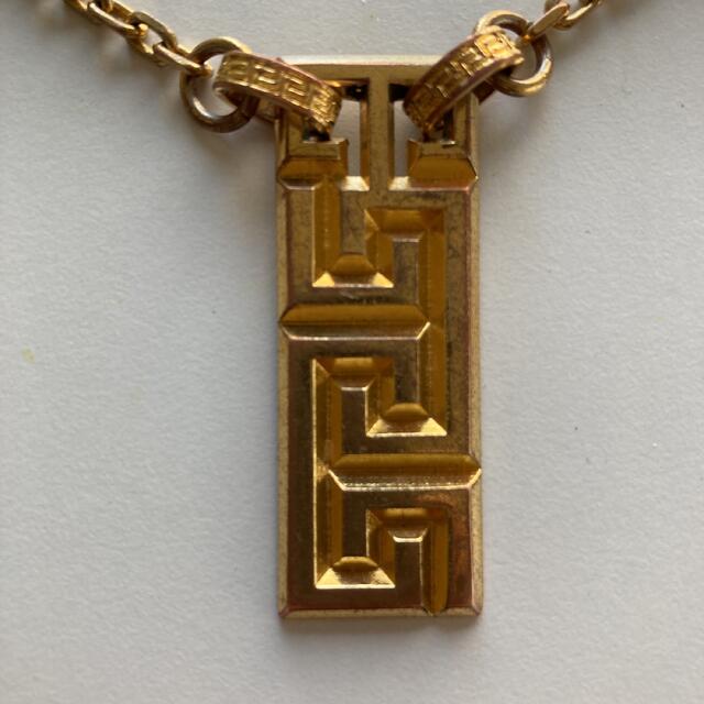 VERSACE(ヴェルサーチ)の【中古】VERSACE BIGグリークネックレス ヴェルサーチ メンズのアクセサリー(ネックレス)の商品写真