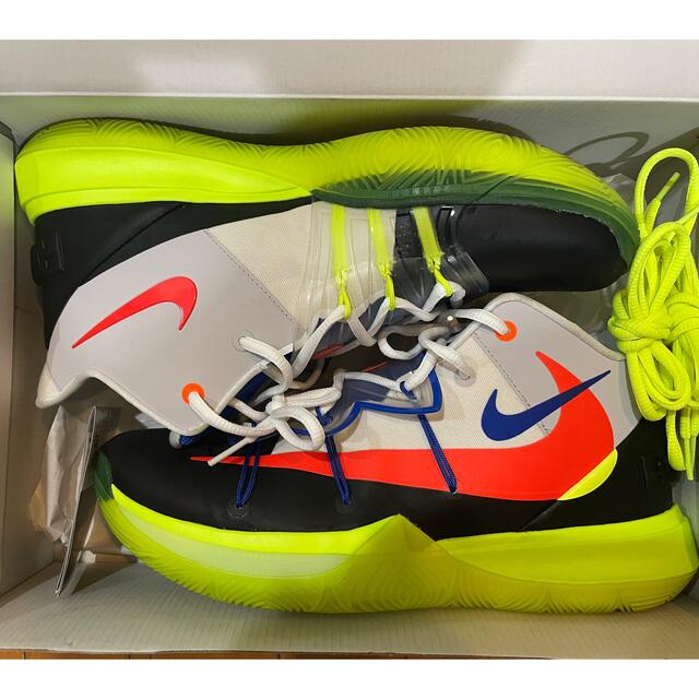 NIKE(ナイキ)のNIKE KYRIE5 EP ROKIT カイリー5 メンズの靴/シューズ(スニーカー)の商品写真