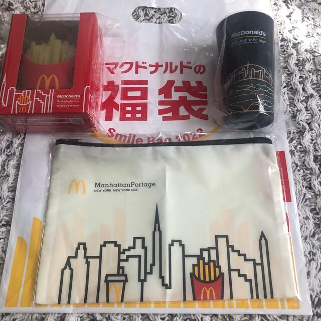 Manhattan Portage(マンハッタンポーテージ)のマクドナルド2022 福袋3点セット　マンハッタンポーテージ エンタメ/ホビーのコレクション(ノベルティグッズ)の商品写真