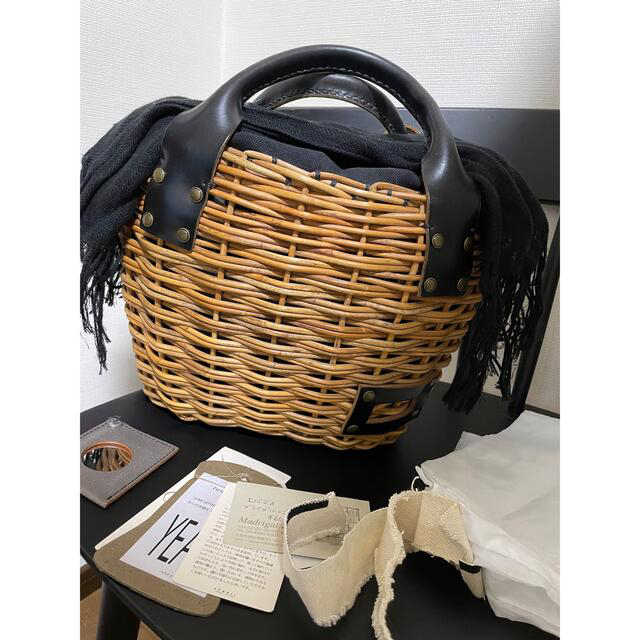 【美品】FURLA ラフィアバッグ 2way スタッズ カゴバッグ レザー