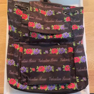 バレンティノ(VALENTINO)の【美品】リュックサック 花柄 Valentino rossa(リュック/バックパック)