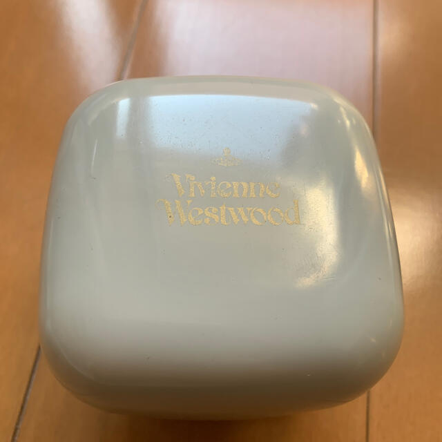 Vivienne Westwood(ヴィヴィアンウエストウッド)のvivienne westwood 指輪、ケース付き レディースのアクセサリー(リング(指輪))の商品写真