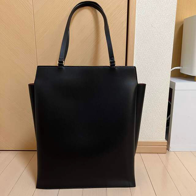 Charles and Keith(チャールズアンドキース)の【本日まで】CHARLES & KEITH  ジオメトリックトートバッグ レディースのバッグ(トートバッグ)の商品写真