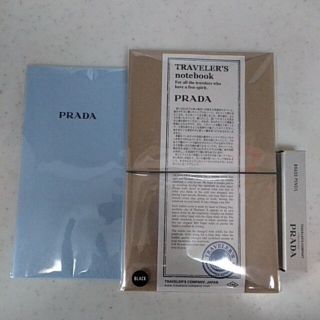 プラダ(PRADA)のPRADA トラベラーズノート 替ノート、ブラスペンシル、ショッパー付(ノート/メモ帳/ふせん)