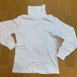 ユニクロ(UNIQLO)のユニクロ タートルネック　ホワイトxs(Tシャツ/カットソー(七分/長袖))