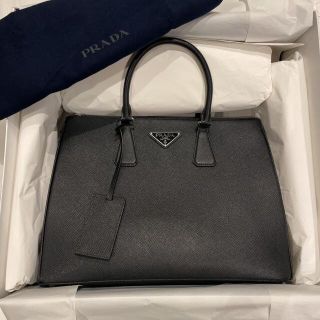 【PRADA】プラダ　オールレザー　三角ロゴ　トップハンドル　トートバッグ