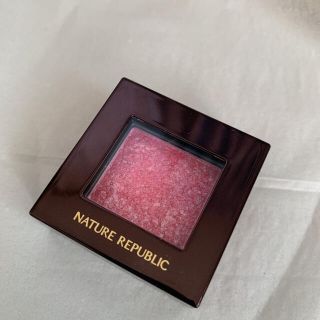 ネイチャーリパブリック(NATURE REPUBLIC)の新作 トゥインクルジェムストーングリッターシャドウ(アイシャドウ)