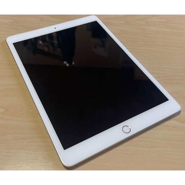 iPad(アイパッド)のiPad wifi 128G 第七世代　整備済製品　美品　シルバー スマホ/家電/カメラのPC/タブレット(タブレット)の商品写真