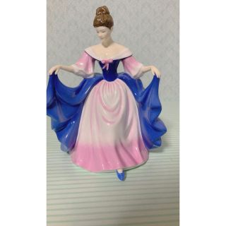 ロイヤルドルトン(Royal Doulton)のロイヤルドルトン　サラ　フィギュリン(置物)