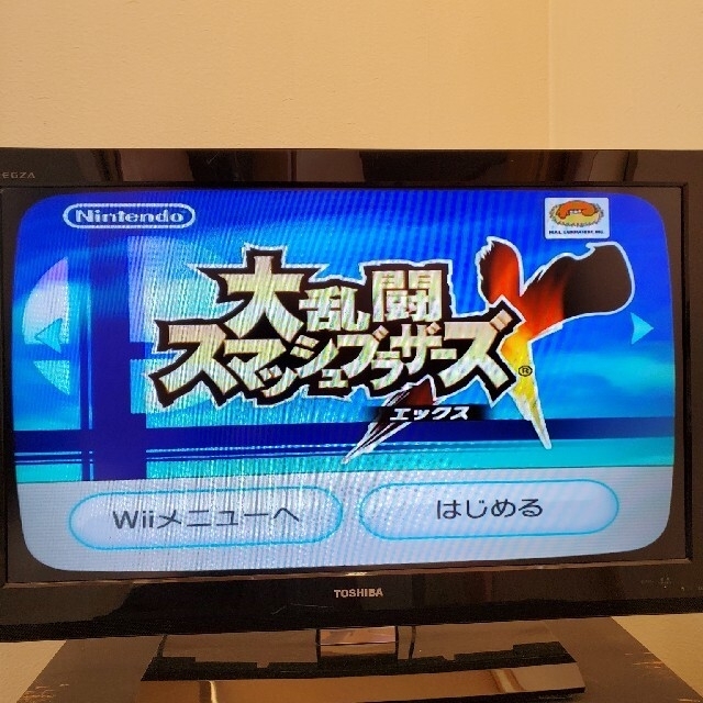 Wii(ウィー)の任天堂 Wii 本体 超美品 エンタメ/ホビーのゲームソフト/ゲーム機本体(家庭用ゲーム機本体)の商品写真