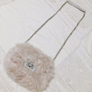 エイチアンドエム(H&M)の【いずにゃん様専用】H&M ファーバッグ♡大野智さんも着用(ショルダーバッグ)