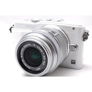 ❤️スタイリッシュなホワイト♪❤️オリンパス OLYMPUS PEN E-PL6