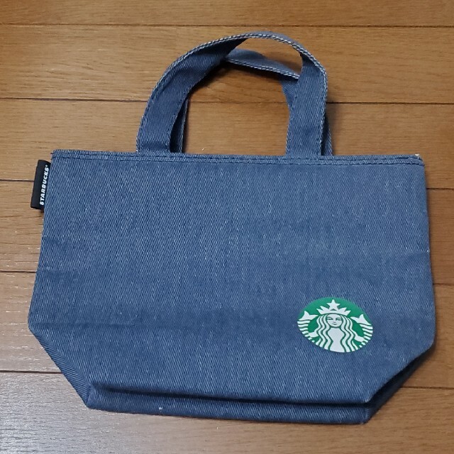 Starbucks Coffee(スターバックスコーヒー)のスタバ福袋2018 保冷ミニバッグ　未使用 インテリア/住まい/日用品のキッチン/食器(弁当用品)の商品写真