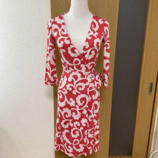 ダイアンフォンファステンバーグ(DIANE von FURSTENBERG)のダイアンフォンファステンバーグ　レッド×ホワイト　カシュクール　ワンピース(ひざ丈ワンピース)